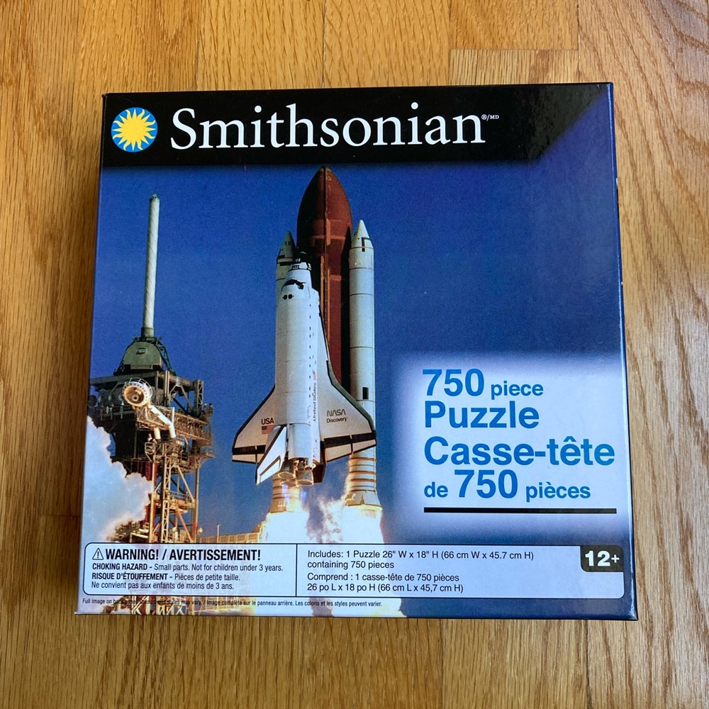 Smithsonian Space Shuttle 750 Piece Puzzle
